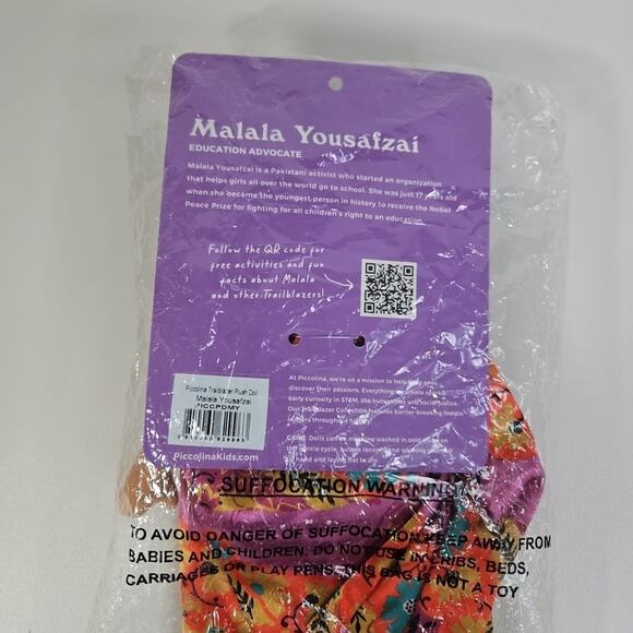 Piccolina‎ Trailblazer Malala Yousafzai Plush Doll - Picture 4 of 4